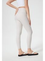 بنطال رياضي PowerStretch لِيقنز - Image 2